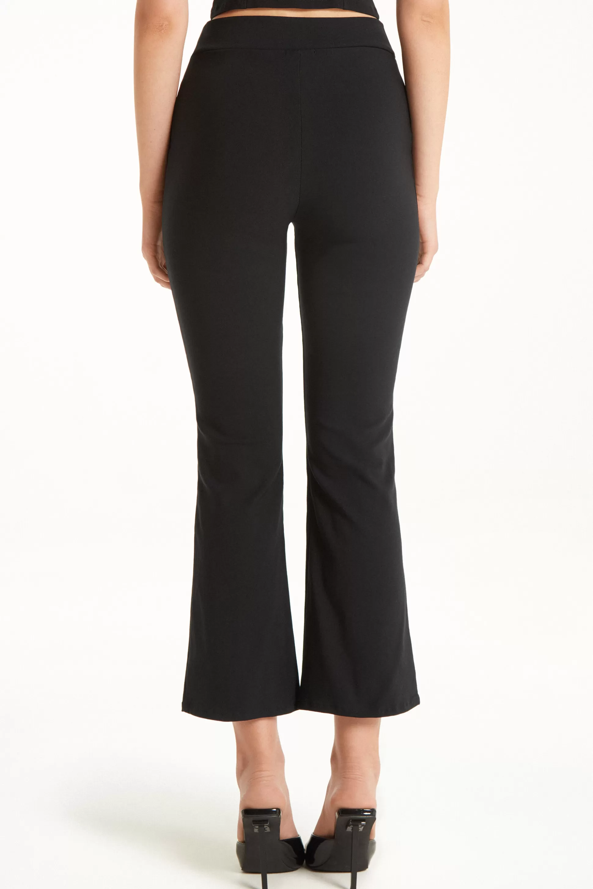 Tezenis Flare-Cut Stretch Fabric Capri Pants - Pants - Women | black Shop