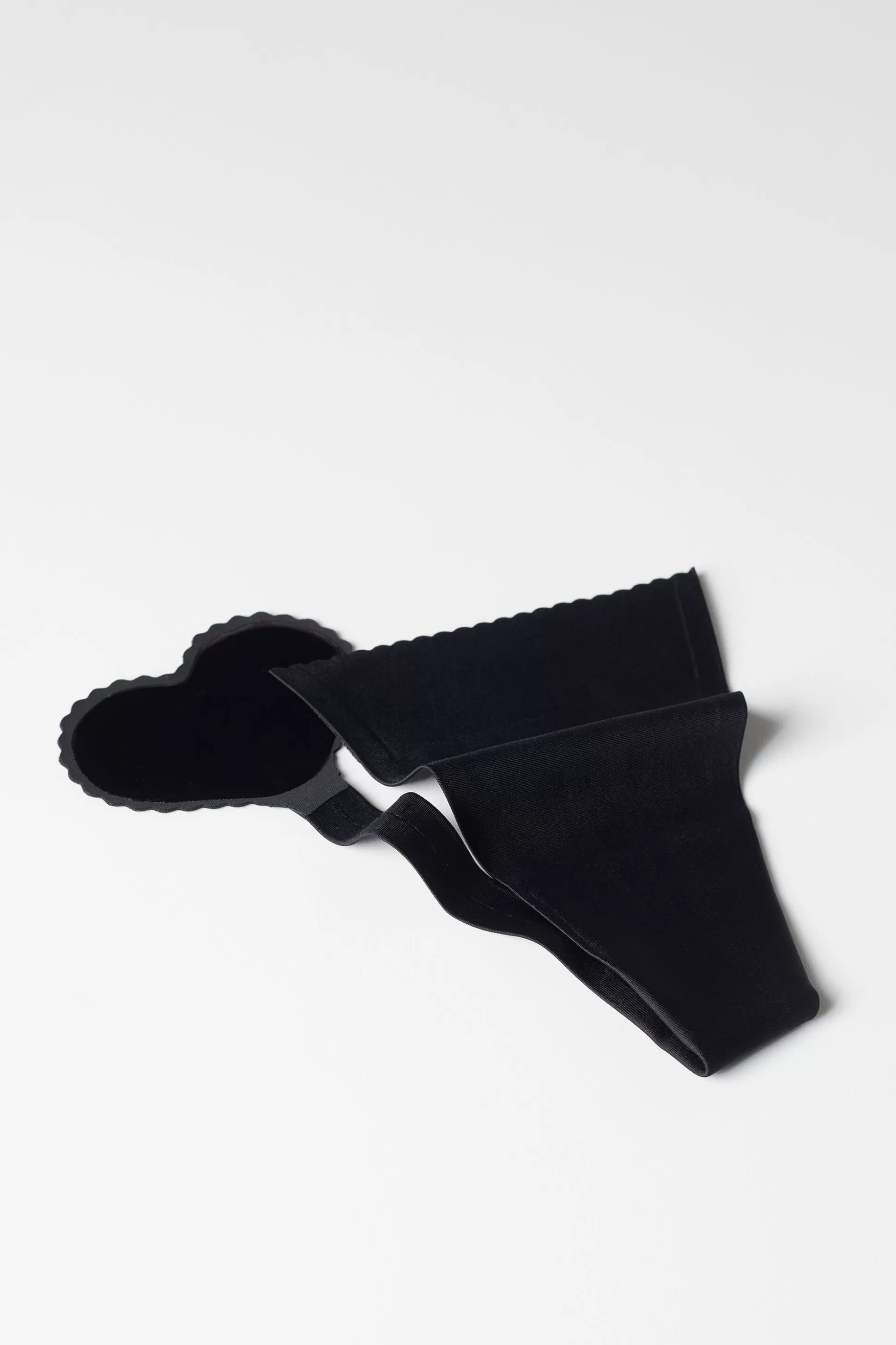 Tezenis Invisible Adhesive Thong - Accessories - Women | black Hot